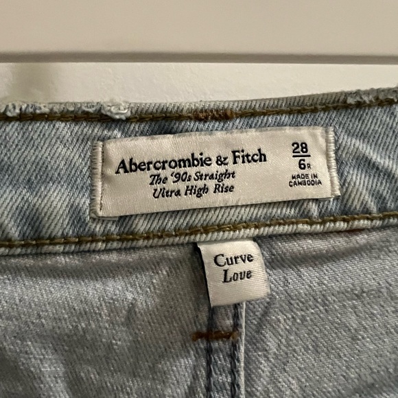 Abercrombie 90s straight ultra high rise distressed - Picture 2 of 2